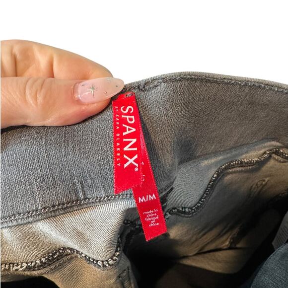 Spanx Gray Distressed Pull On Skinny Jean Jegging Raw Hem High Rise Medium - Picture 8 of 11